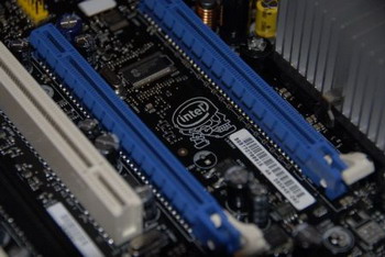 Intel x38 chipset reference motherboard no pci-e1x slots