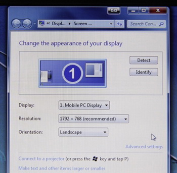 Toshiba Satellite U845W: screen resolution